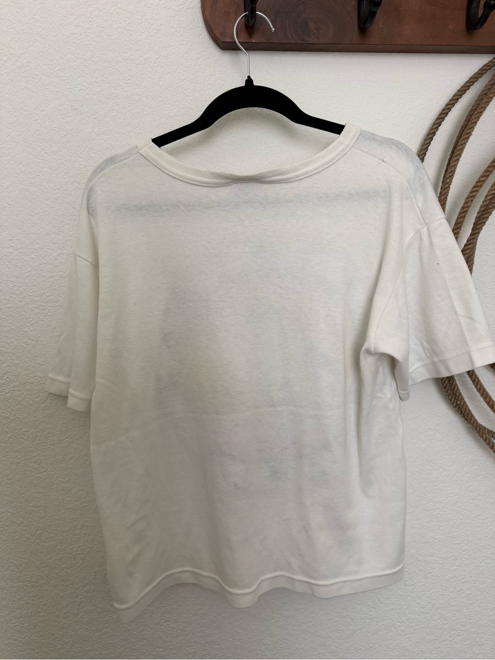 Vintage Riviera Yacht Club Graphic Tee - White with Multicolor Crest - Picture 5 of 6